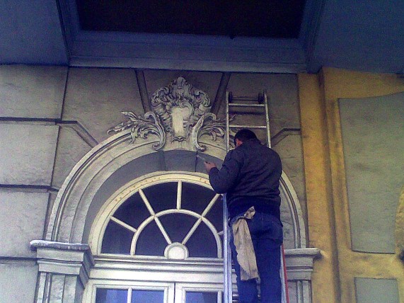 Messa in opera chiodi antipiccione